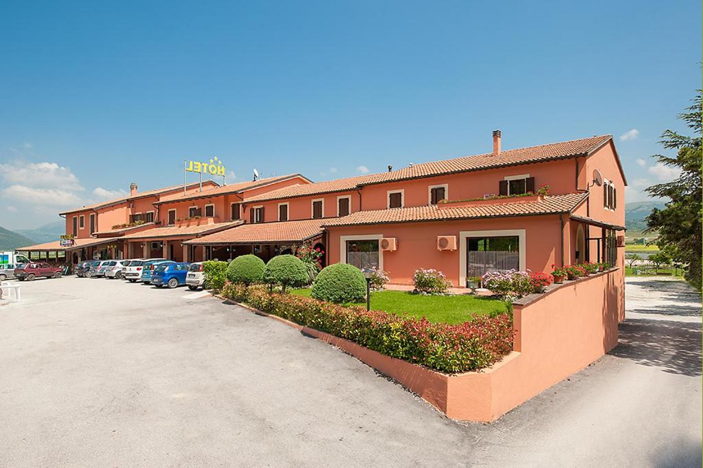 Plestina Ristorante Pizzeria 3*